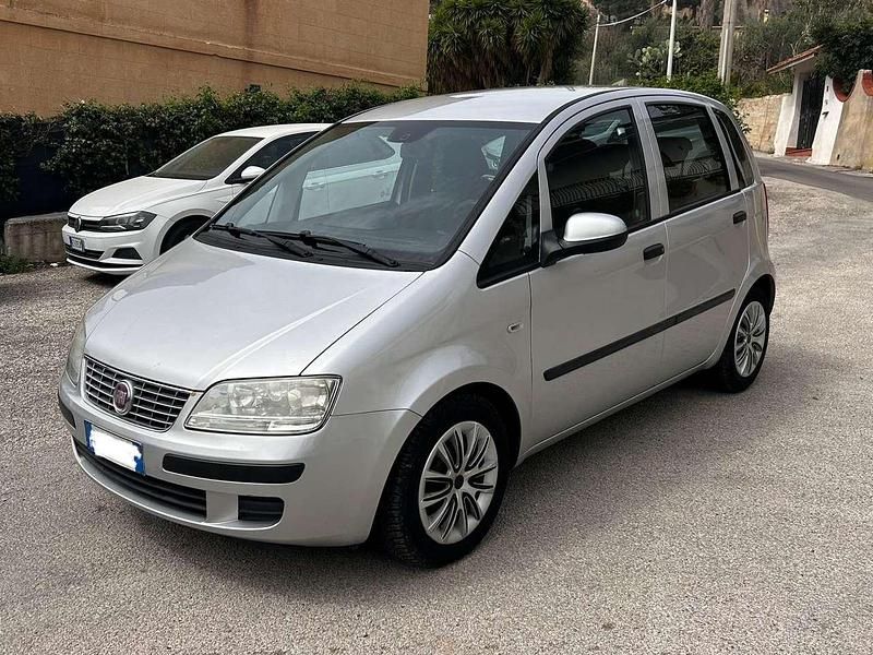 Usata Fiat Idea Active 90 CV (66 kW) 2011 Grigio Monovolume