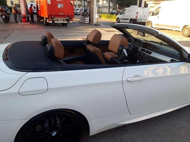 Usata BMW 330 Cabriolet M Sport 231 CV (169 kW) 2008 Bianco Cabrio