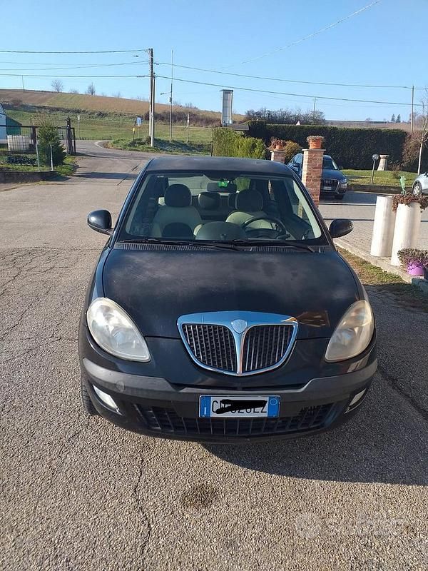 Usata Lancia Ypsilon 2003 Nero Utilitaria