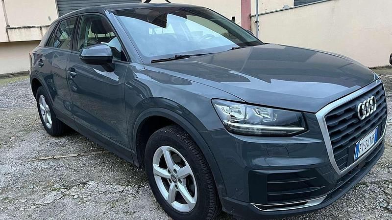Usata Audi Q2 Comfort 116 CV (85 kW) 2019 Grigio SUV