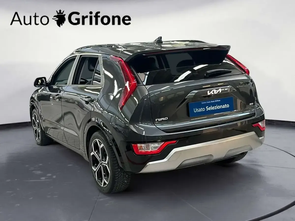 Usata Kia Niro Style 140 CV (102 kW) 2023 Grigio SUV