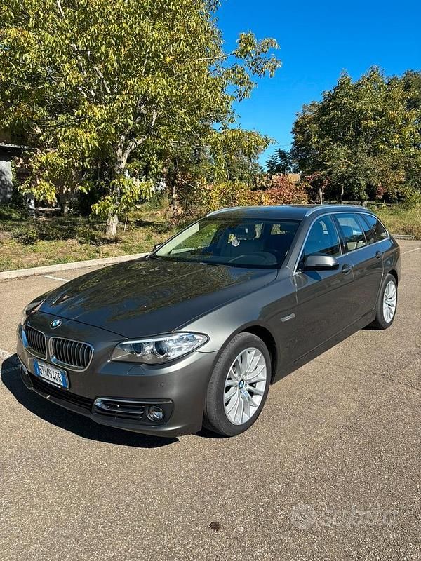 Usata BMW 520 Luxury Line 190 CV (139 kW) 2014 Grigio Berlina