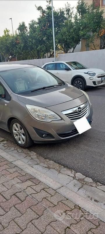 Usata Opel Meriva 95 CV (69 kW) 2011 Grigio Monovolume