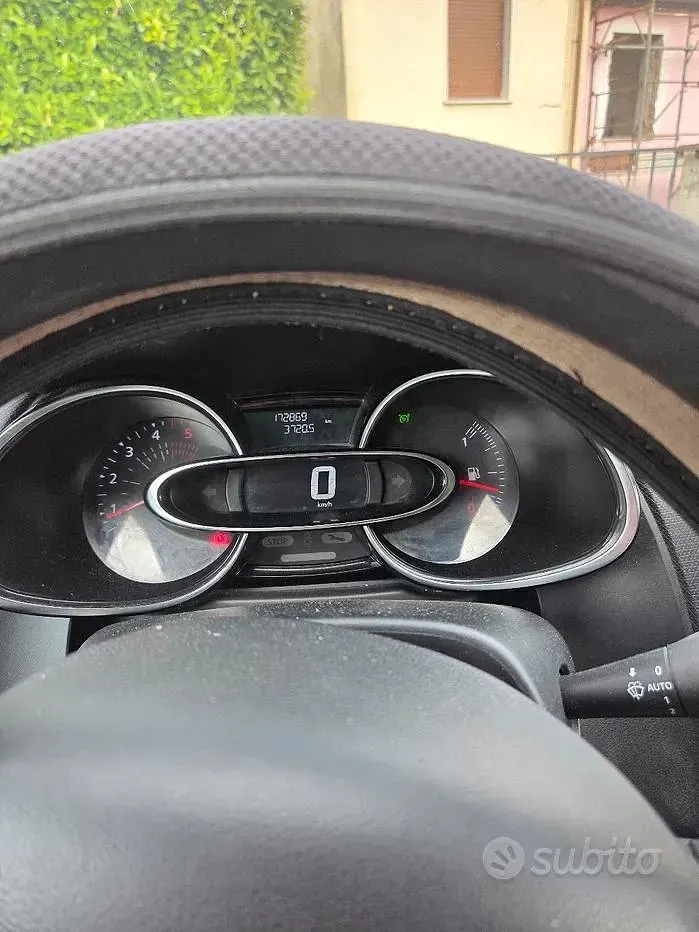 Usata Renault Clio IV Zen 75 CV (55 kW) 2018 Grigio Berlina