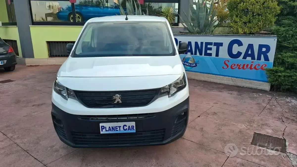 Usata Peugeot Partner S 102 CV (75 kW) 2021 Bianco Monovolume