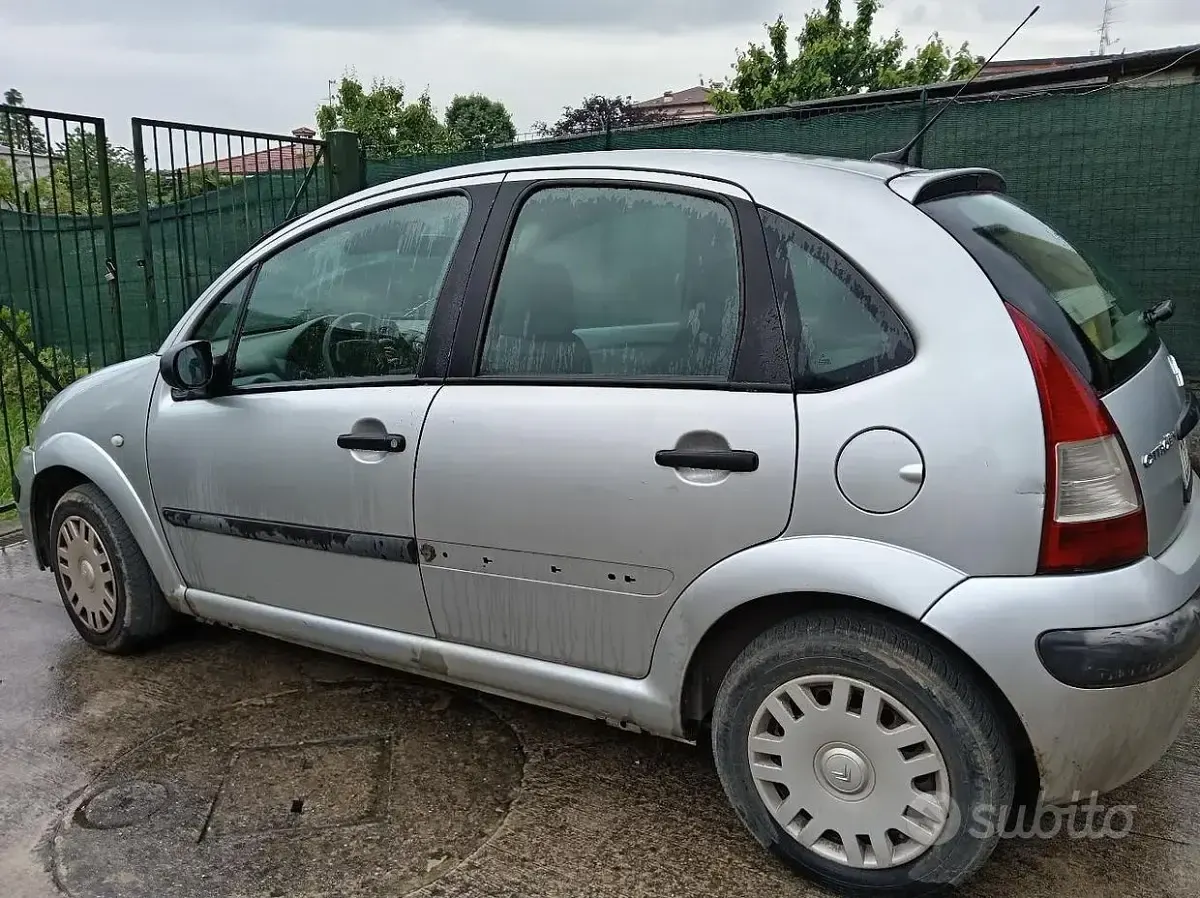 Usata Citroën C3 60 CV (44 kW) 2002 Grigio Utilitaria