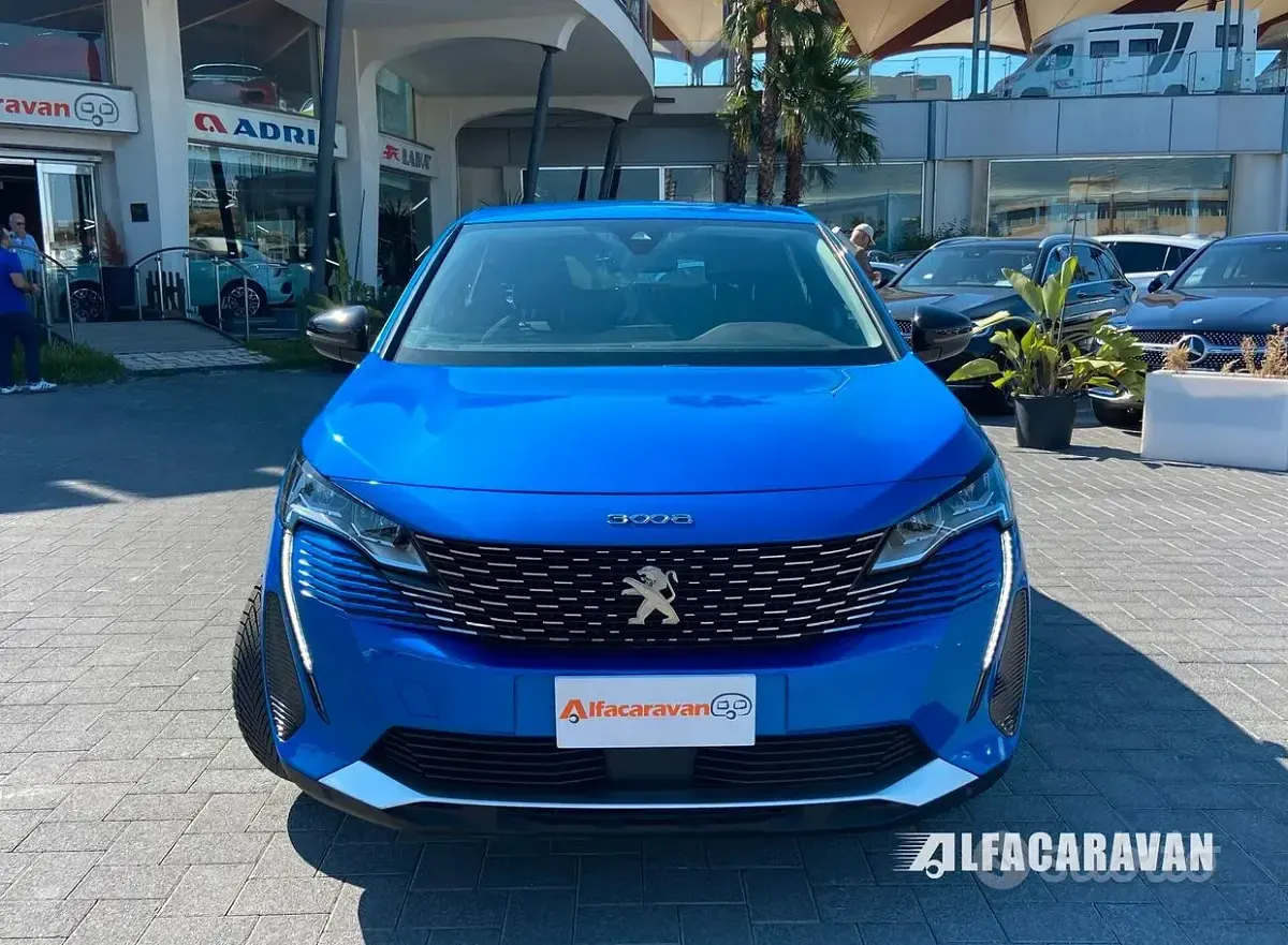 Usata Peugeot 3008 Active 131 CV (96 kW) 2022 Blu/azzurro SUV