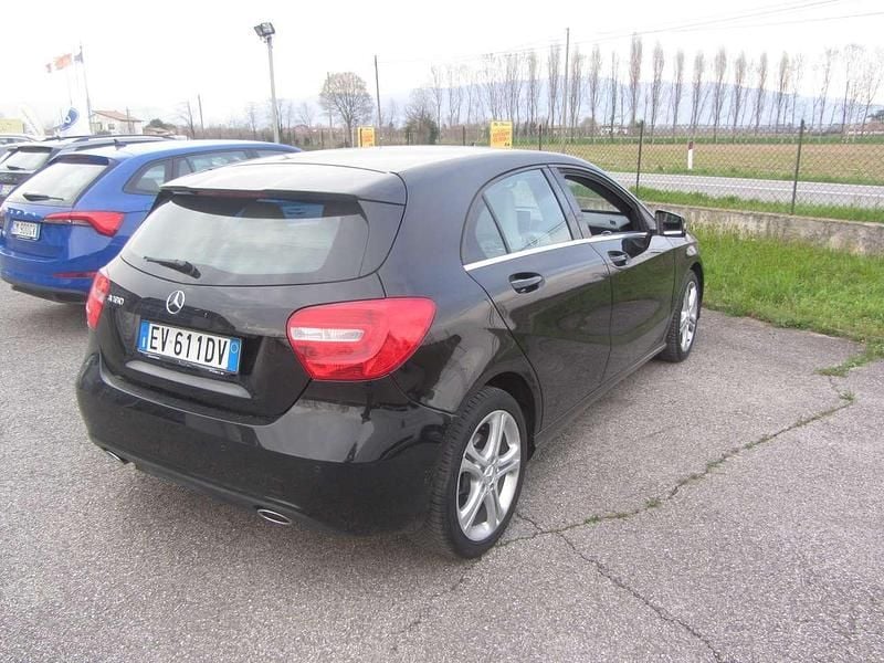 Usata Mercedes A180 122 CV (89 kW) 2014 Nero Berlina