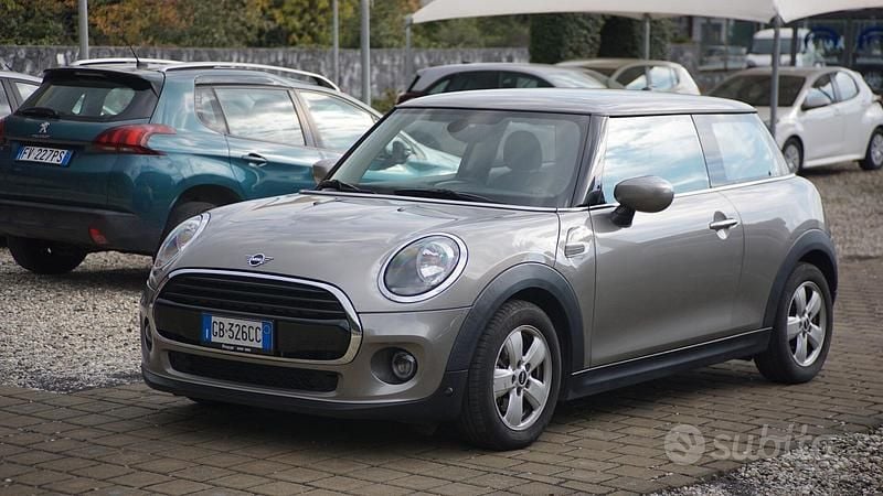 Grigio Usata 2020 Mini Cooper Utilitaria | 14.500 € (Super prezzo) - Immagine 1/4