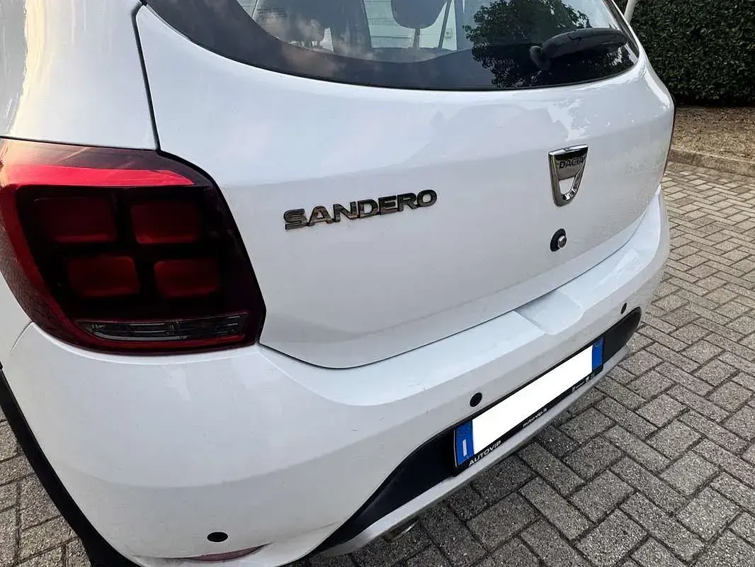 Usata Dacia Sandero Stepway 101 CV (74 kW) 2021 Bianco Berlina