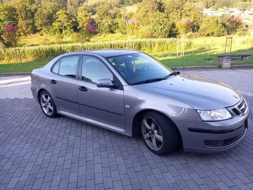 Usata Saab 9-3 Vector 175 CV (128 kW) 2002 Berlina