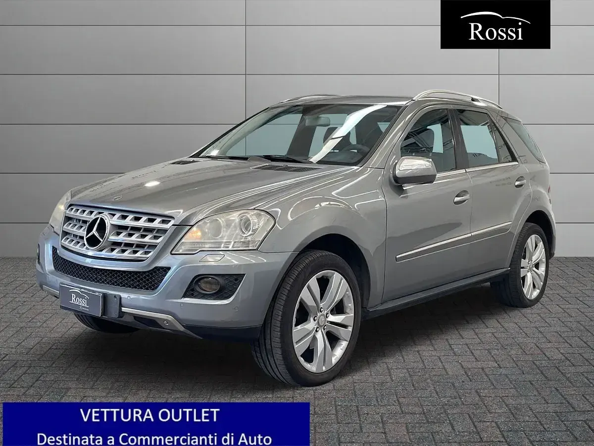 Käytetty Mercedes ML320 224 HP (164 kW) 2010 Katumaasturi