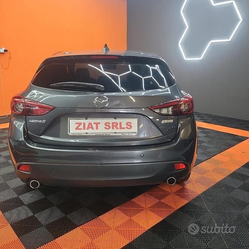 Usata Mazda 3 Exceed 150 CV (110 kW) 2014 Grigio Berlina