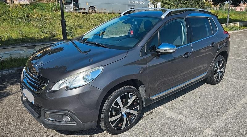 Usata Peugeot 2008 Allure 100 CV (73 kW) 2016 Grigio SUV
