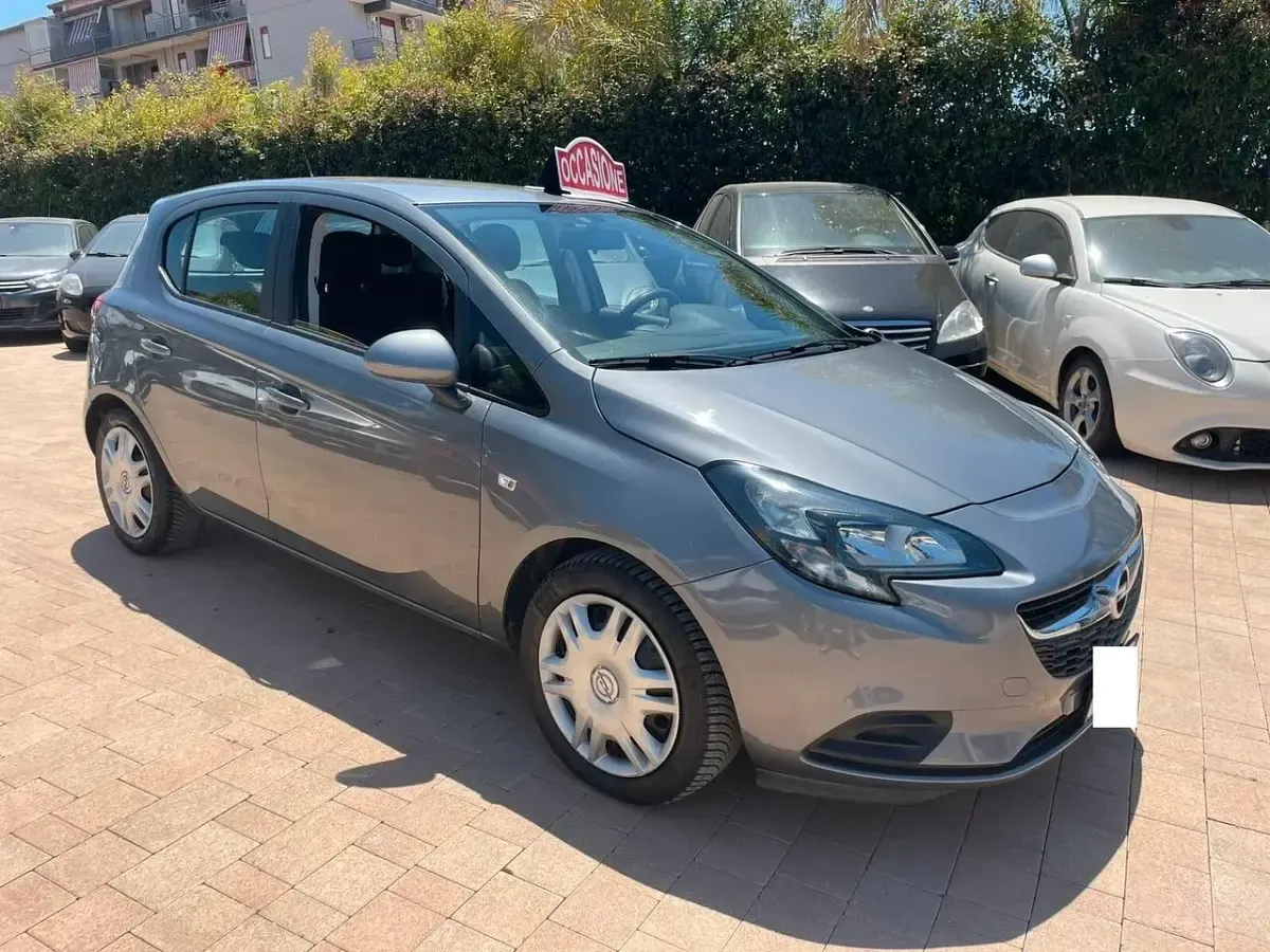 Usata Opel Corsa 90 CV (66 kW) 2017 Grigio Berlina