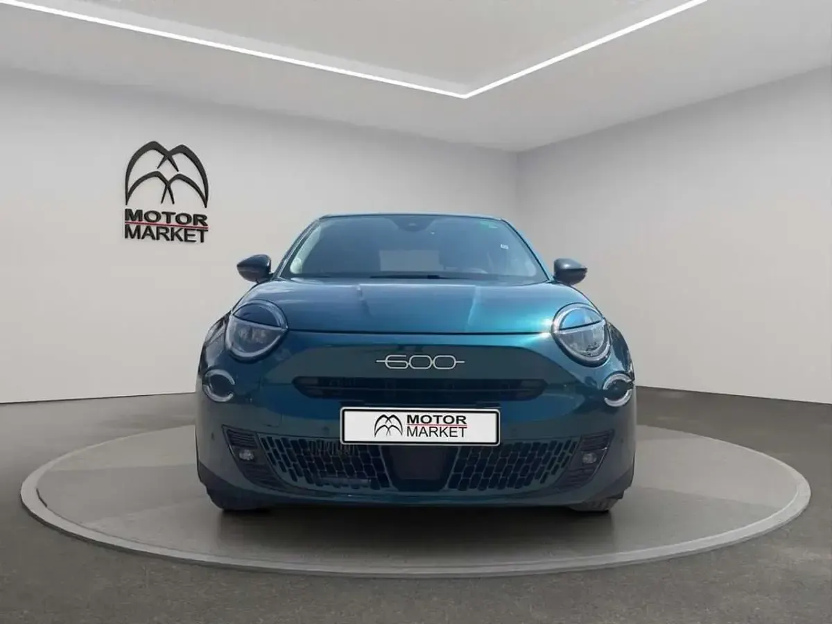 Usata Fiat 600 Pop 145 CV (106 kW) 2025 Verde SUV