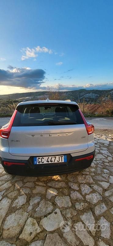 Usata Volvo XC40 Business Edition 150 CV (110 kW) 2020 Grigio SUV