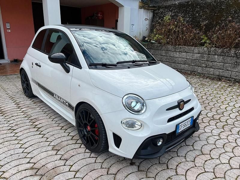 Usata Abarth 595 Esseesse 180 CV (132 kW) 2021 Bianco Berlina