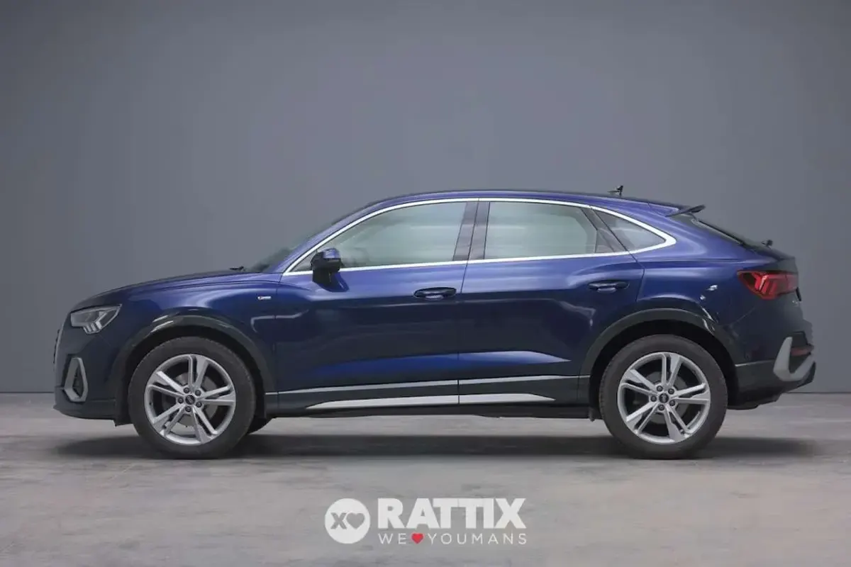 Usata Audi Q3 Sportback S-Line 150 CV (110 kW) 2022 Blue navarra SUV