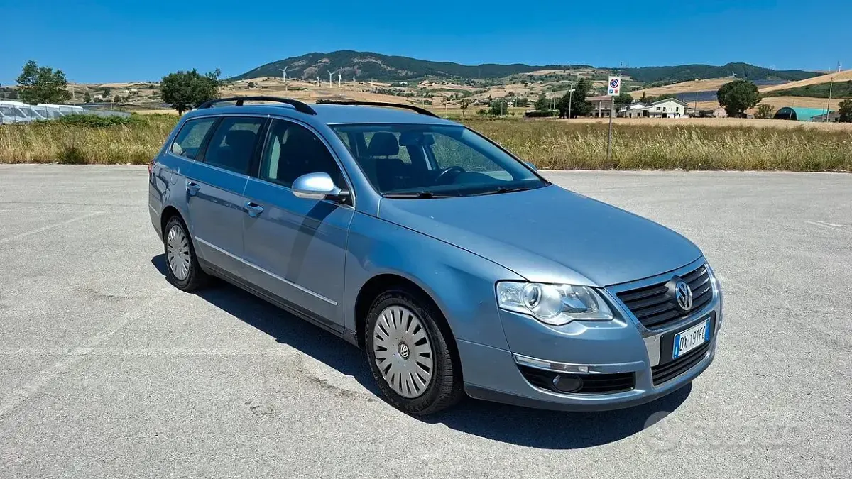 Usata VW Passat Comfortline 150 CV (110 kW) 2009 Bluazzurro Berlina