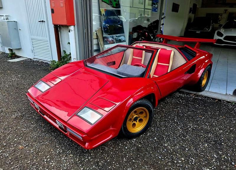 Usata Lamborghini Countach 374 CV (275 kW) 1992 Rosso Coupé