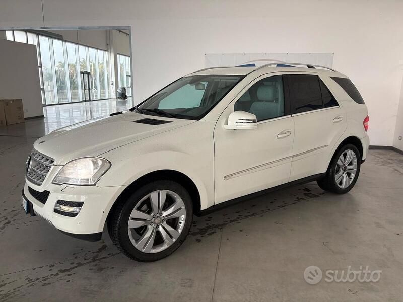 Usata Mercedes ML350 231 CV (169 kW) 2010 Bianco SUV