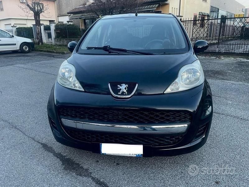 Usata Peugeot 107 68 CV (50 kW) 2009 Nero Utilitaria