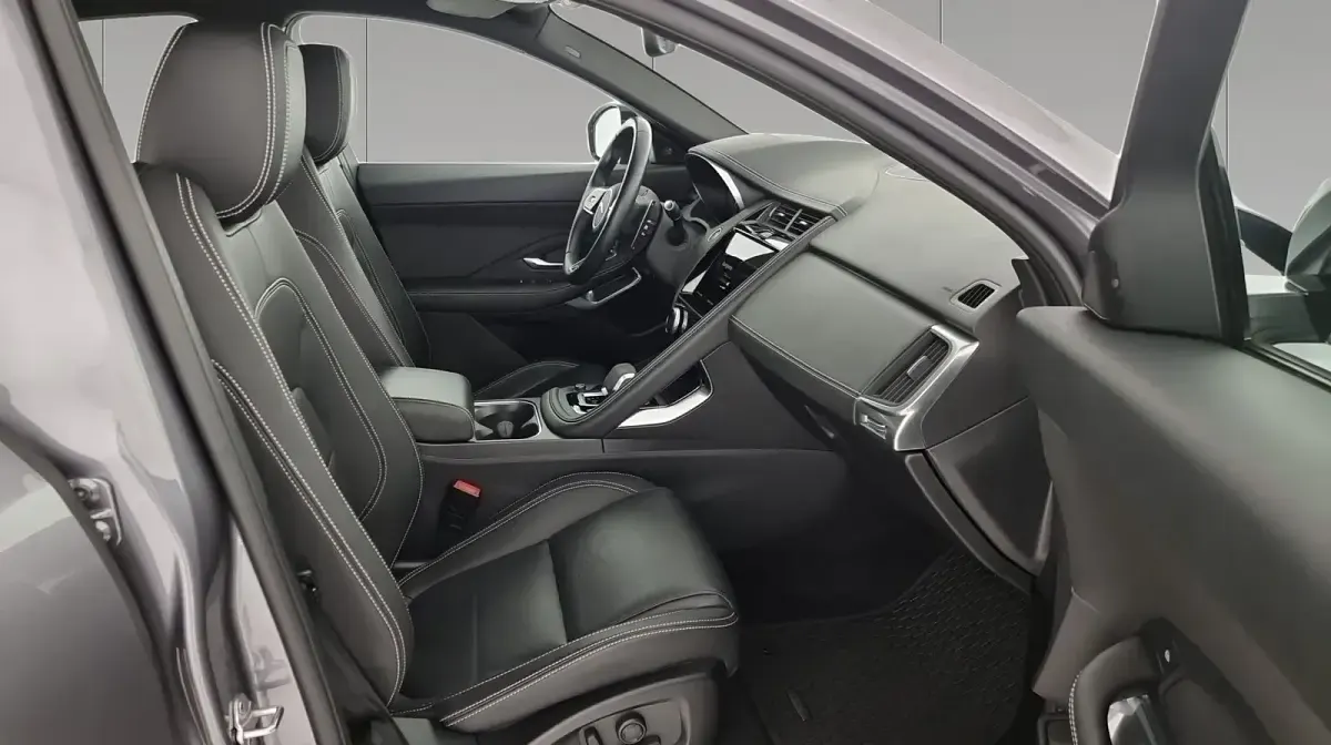 Usata Jaguar E-Pace R-Dynamic 200 CV (147 kW) 2023 Eiger grey SUV
