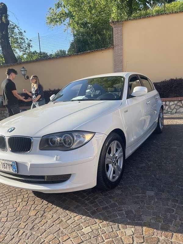 Usata BMW 118 143 CV (105 kW) 2011 Utilitaria