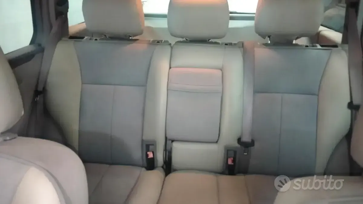 Usata Mercedes E220 143 CV (105 kW) 2002 Bluazzurro Station wagon