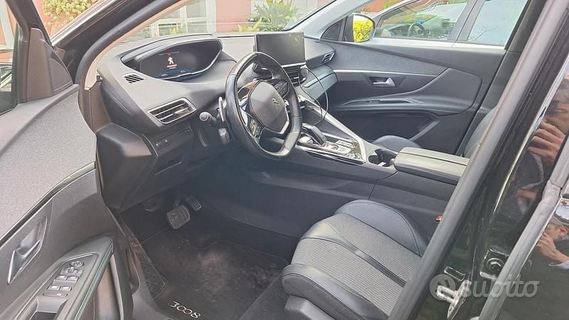 Usata Peugeot 3008 Allure 131 CV (96 kW) 2022 Nero SUV