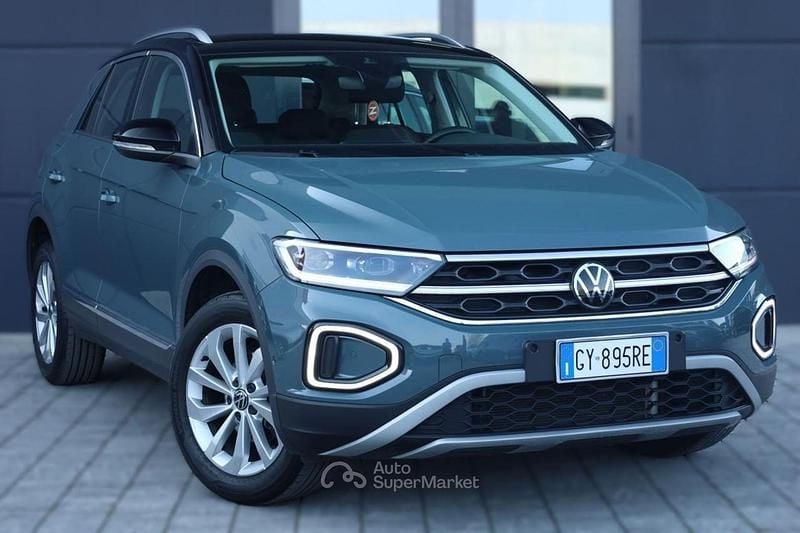 Usata VW T-Roc Style 116 CV (85 kW) 2025 Grigio SUV