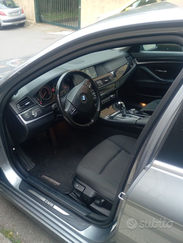 Usata BMW 520 184 CV (135 kW) 2011 Grigio Berlina