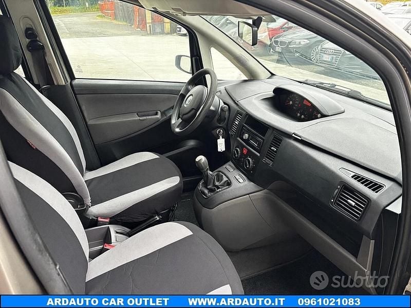 Usata Fiat Idea Emotion 90 CV (66 kW) 2008 Grigio Monovolume