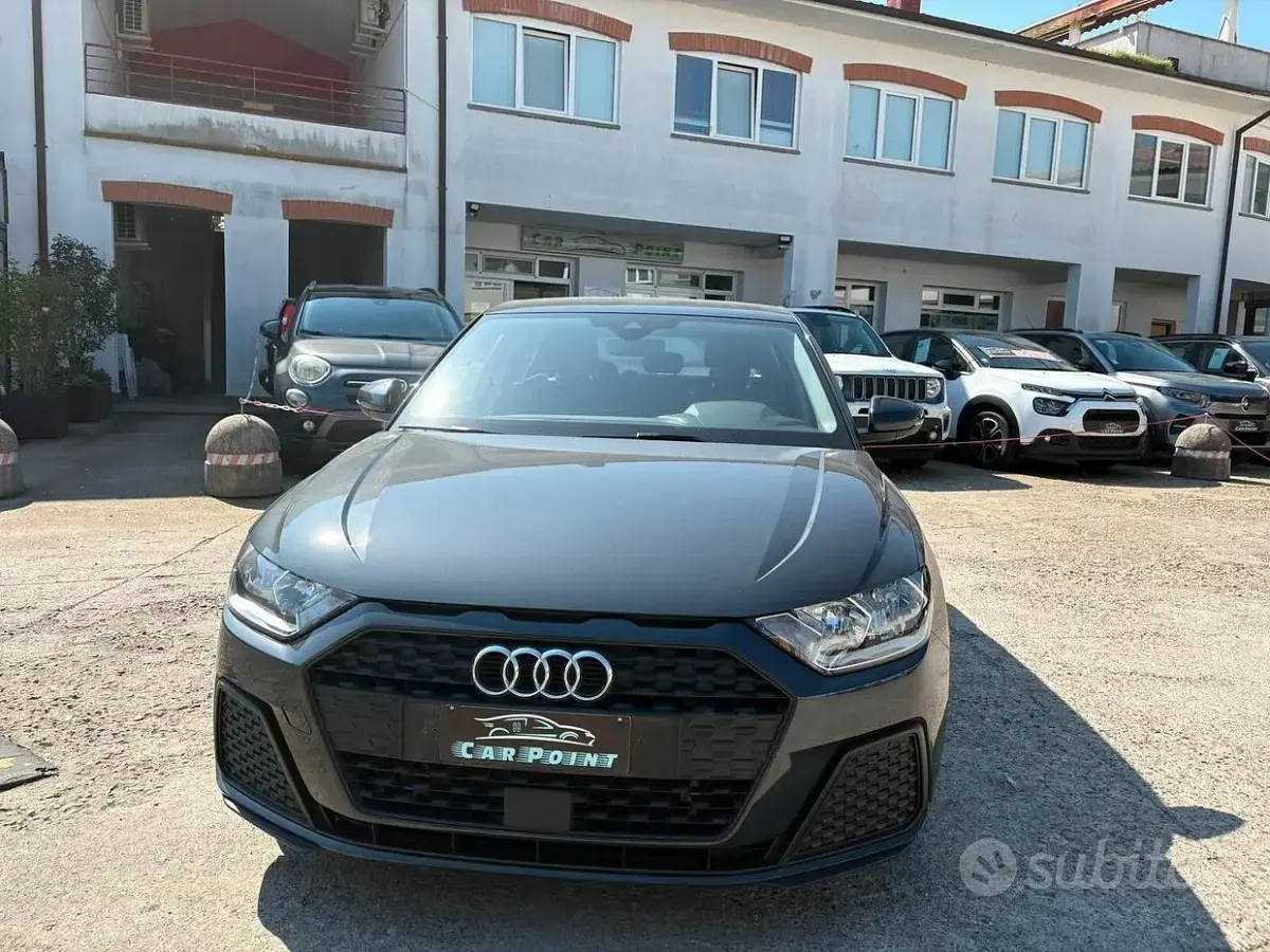 Usata Audi A1 95 CV (69 kW) 2022 Grigio SUV