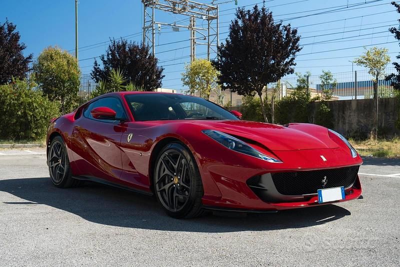 Usata Ferrari 812 800 CV (588 kW) 2020 Rosso Coupé