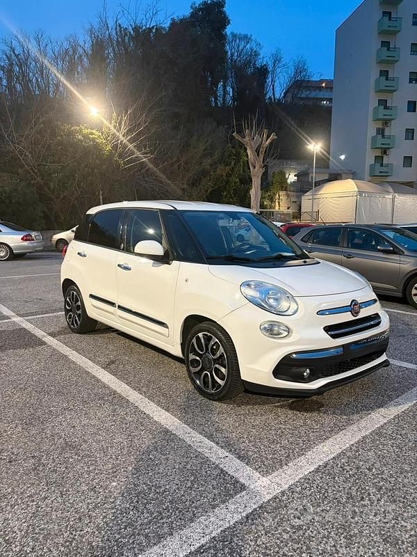 Usata Fiat 500 Mirror 120 CV (88 kW) 2019 Bianco Utilitaria
