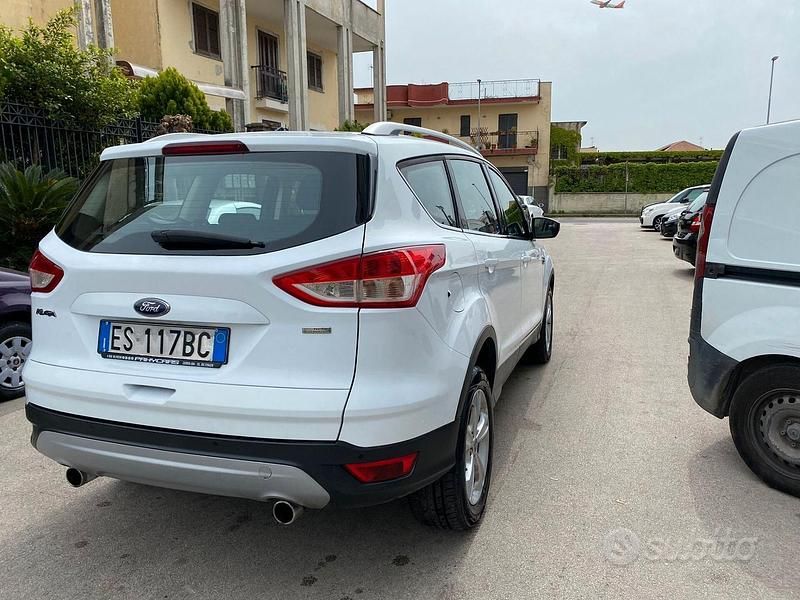 Usata Ford Kuga Titanium 150 CV (110 kW) 2013 Bianco SUV