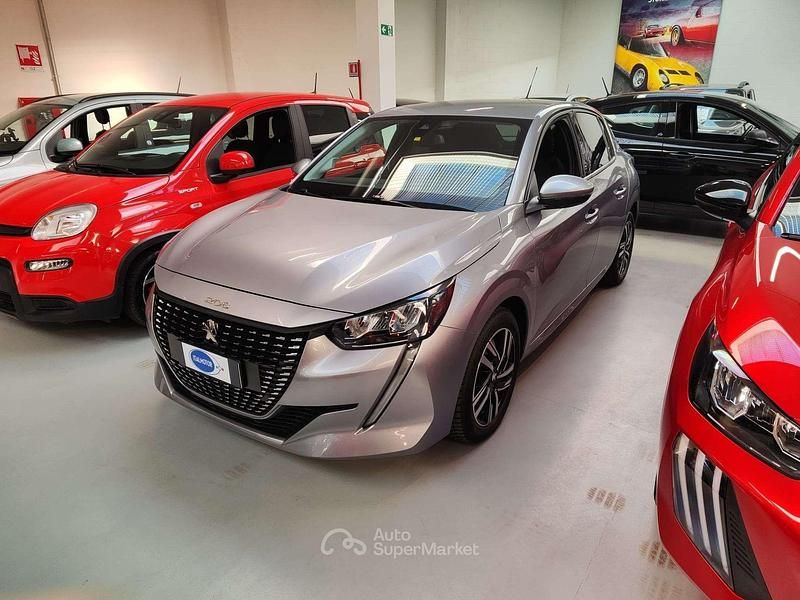 Usata Peugeot 208 Allure 101 CV (74 kW) 2022 Grigio met. Utilitaria