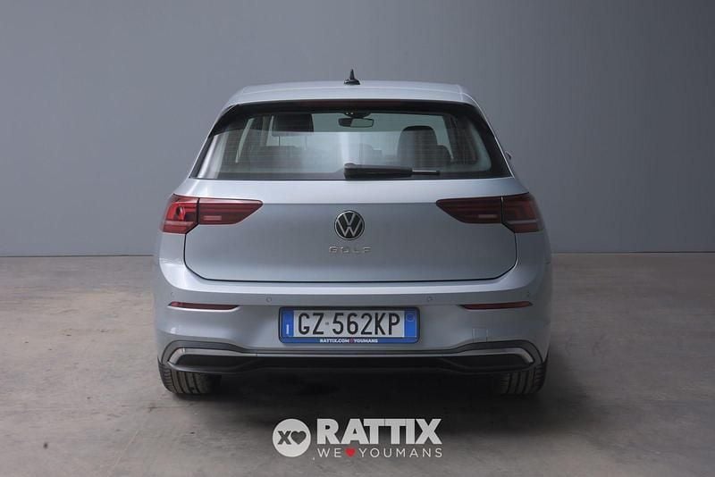 Usata VW Golf VIII Style 150 CV (110 kW) 2025 Dolomite silver metallizzato Berlina