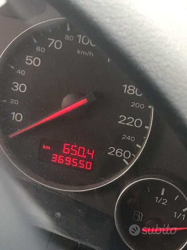 Usata Audi A4 130 CV (95 kW) 2000 Grigio Berlina