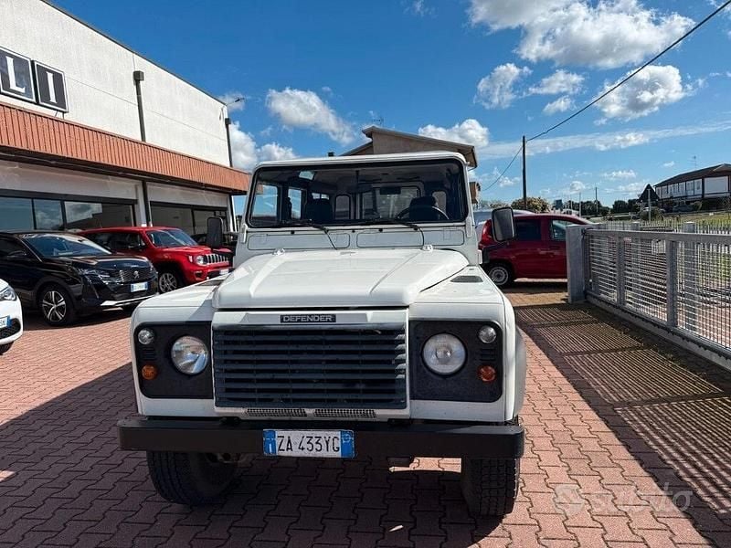 Usado Land Rover Defender SE 122 CV (89 kW) 2006 Blanco Familiar