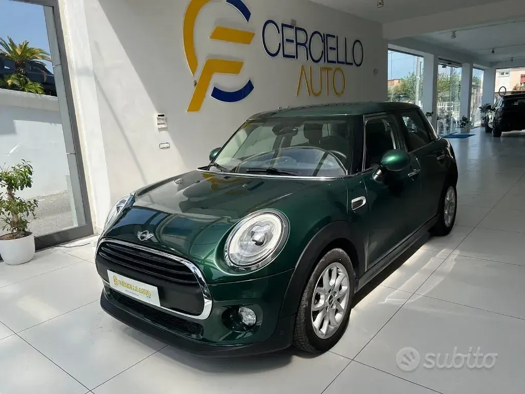 Usata Mini One D 95 CV (69 kW) 2017 Verde metallizzato Utilitaria