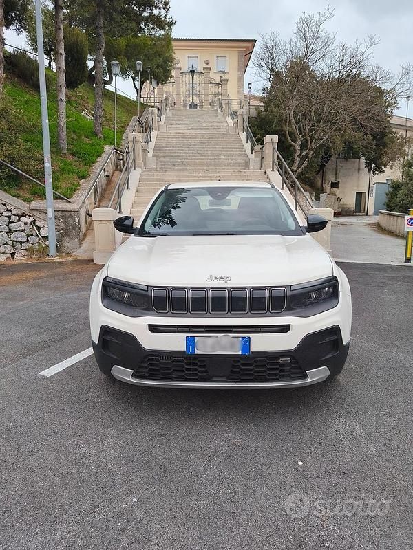 Usata Jeep Avenger Altitude 100 CV (73 kW) 2024 Bianco SUV