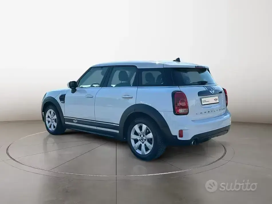 Usata Mini One D Countryman Business 116 CV (85 kW) 2019 Bianco SUV