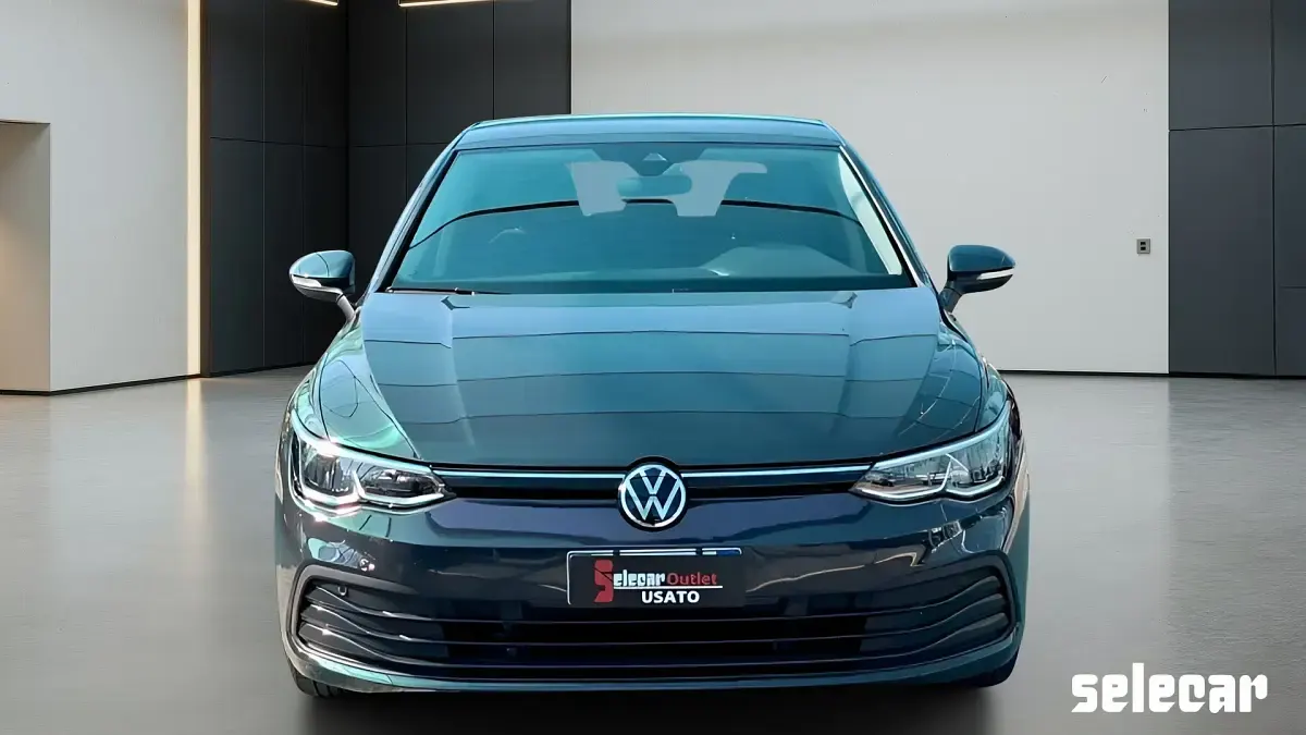 Usata VW Golf VII Life 115 CV (84 kW) 2021 Grigio urano Utilitaria