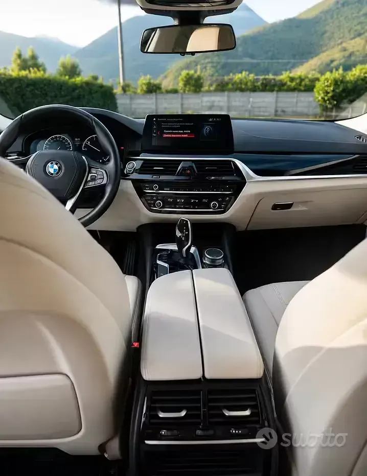 Usata BMW 520 Luxury Line 190 CV (139 kW) 2019 Nero Station wagon