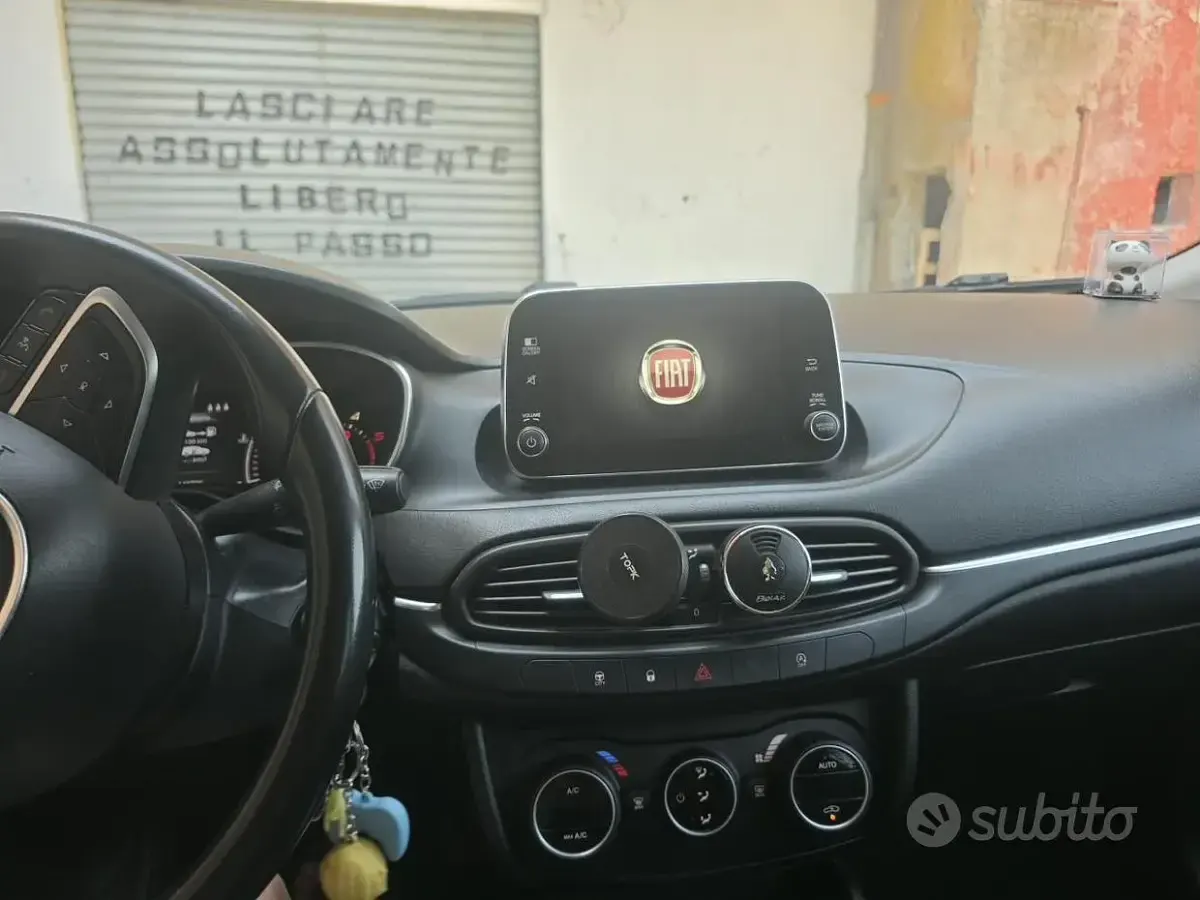 Usata Fiat Tipo Business 120 CV (88 kW) 2016 Grigio Station wagon
