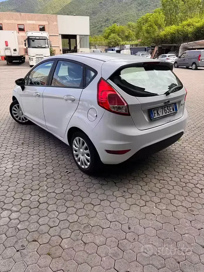 Usado Ford Fiesta 82 CV (60 kW) 2017 Utilitario