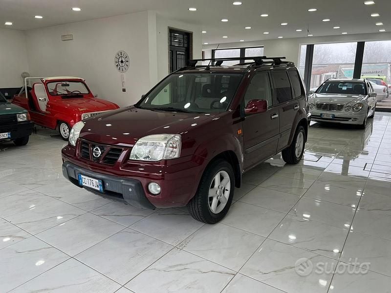 Usata Nissan X-Trail 114 CV (83 kW) 2002 Rosso SUV